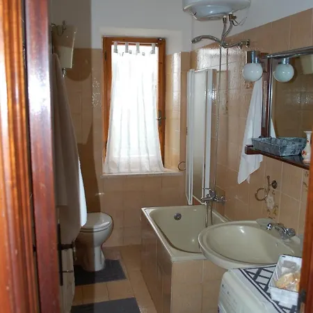 Anna's House *